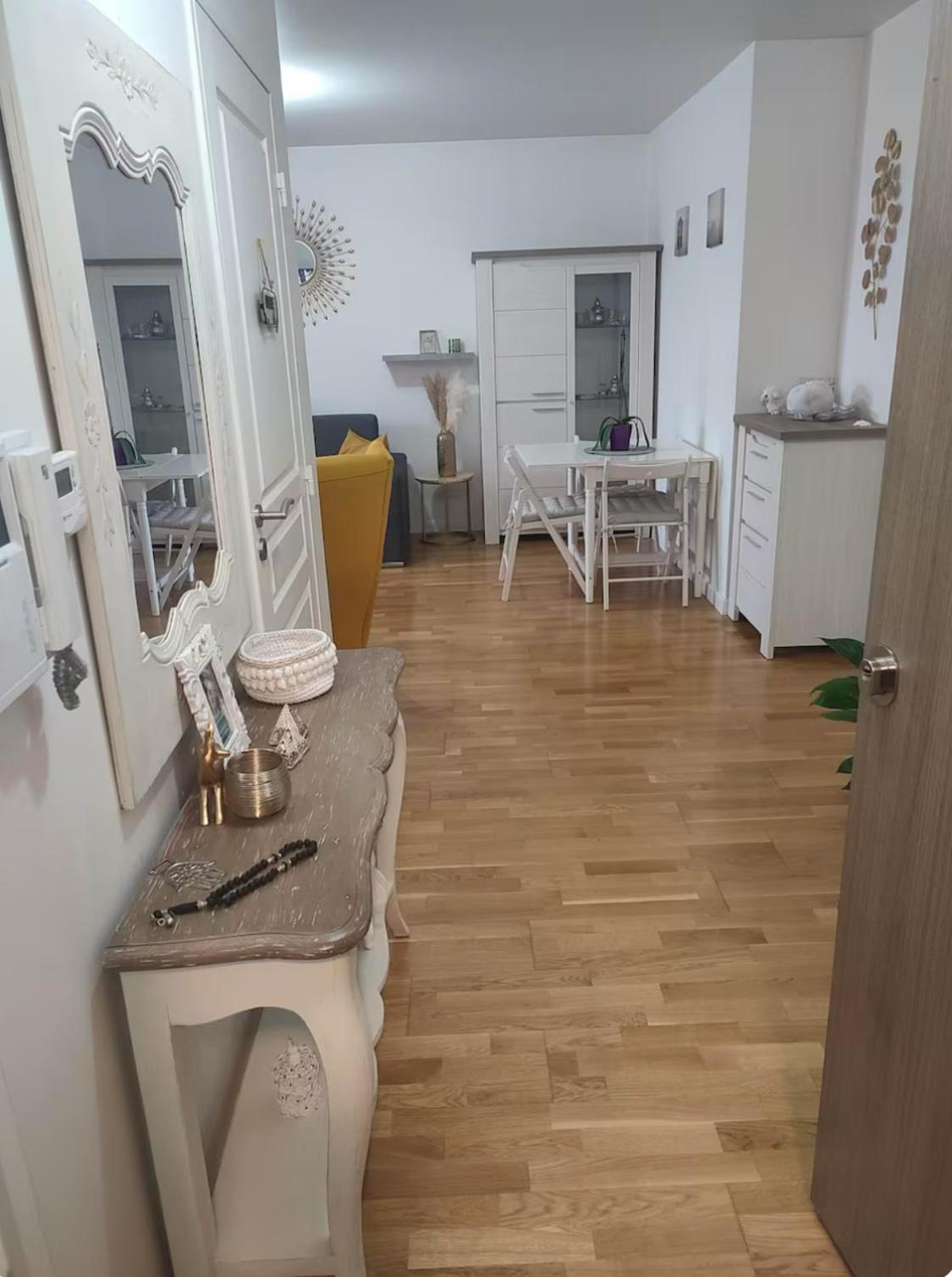 Logement A Cote De L'Aeroport Orly Athis-Mons Dış mekan fotoğraf